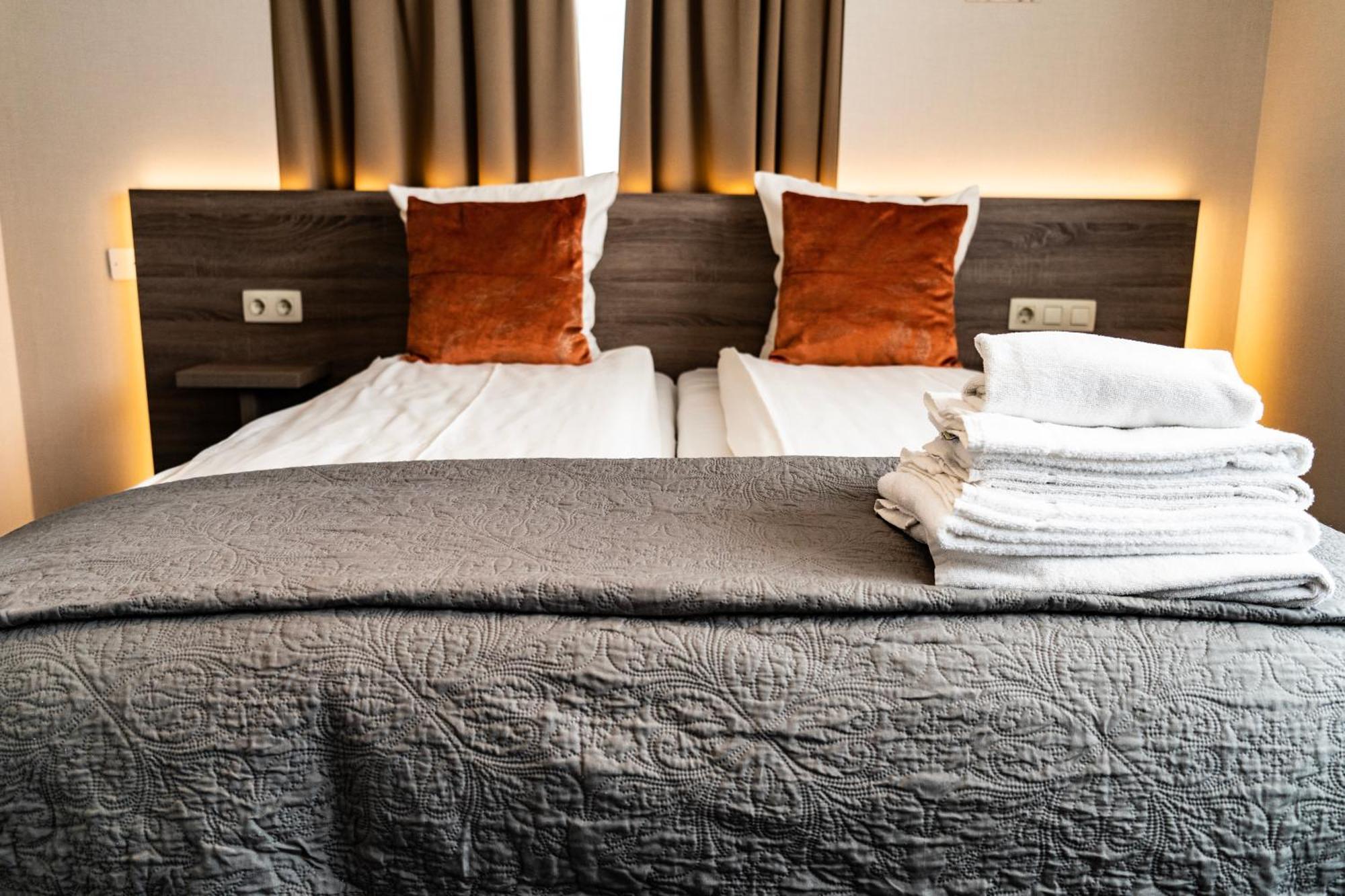 Hotel Du Commerce Oostburg Kültér fotó